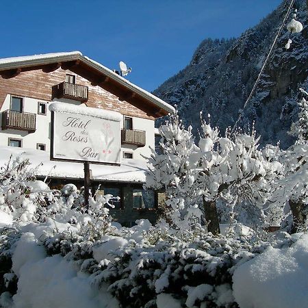 Hotel Des Roses Antey-Saint-André Exteriör bild